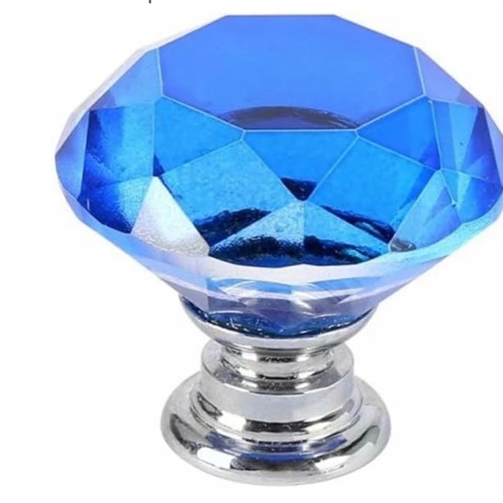 Eight (8) Crystal Multi Use Knobs